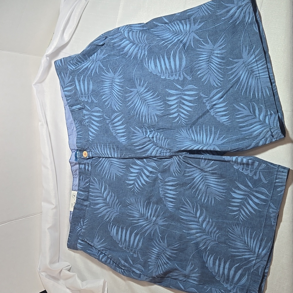 Caribbean Joe  Island Blue Casual Mens Size 48 Palm Shorts